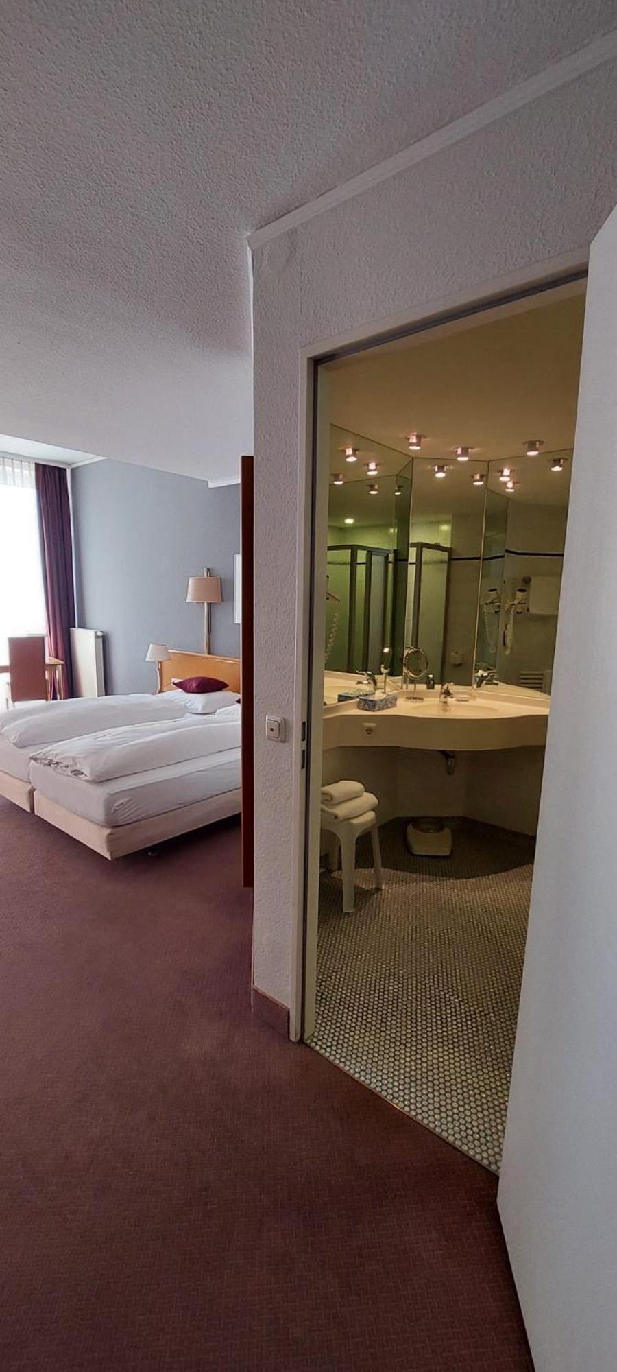 באיירוט Grunau Hotel מראה חיצוני תמונה