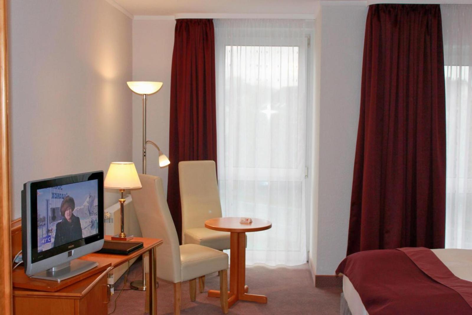 באיירוט Grunau Hotel מראה חיצוני תמונה