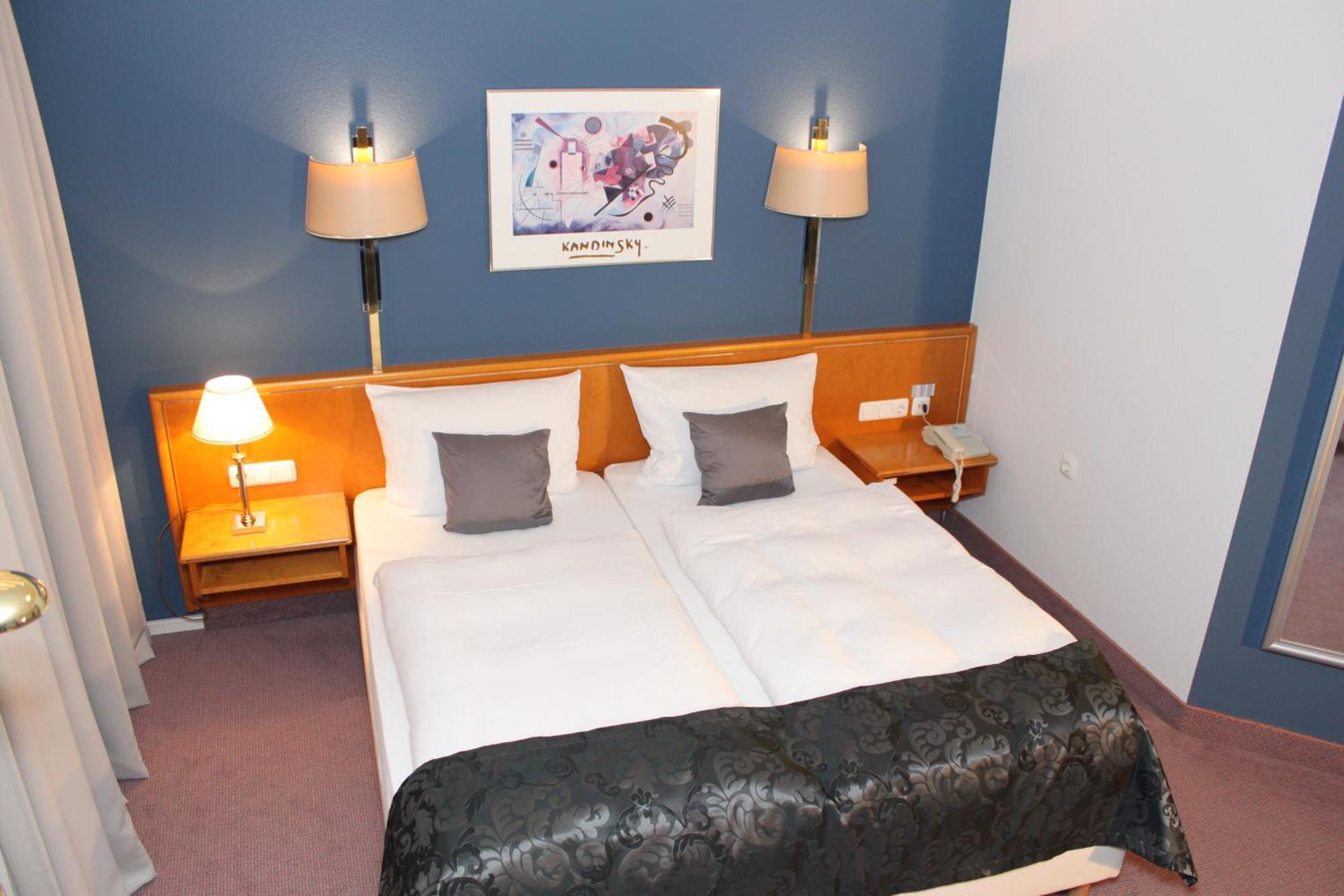 באיירוט Grunau Hotel מראה חיצוני תמונה